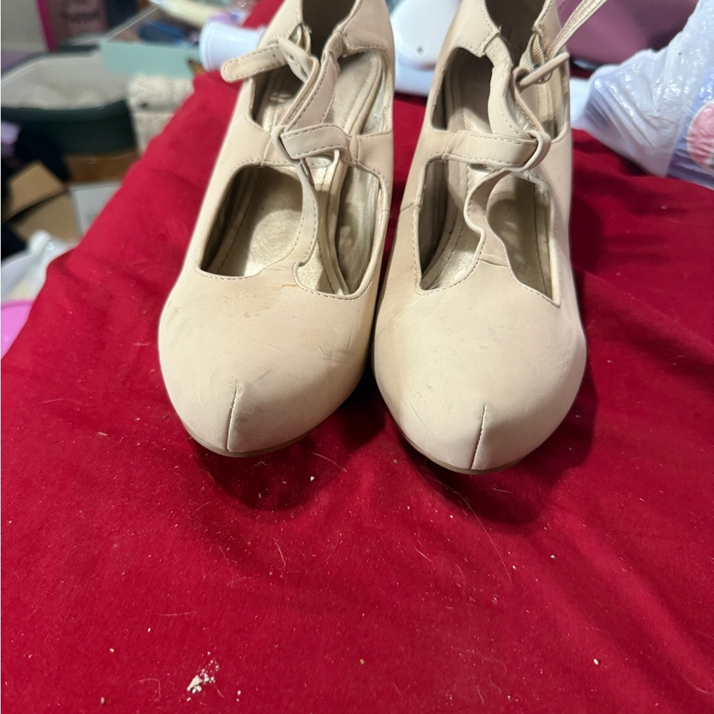 Dream Pairs Cream Heels Classic Ankle Strap